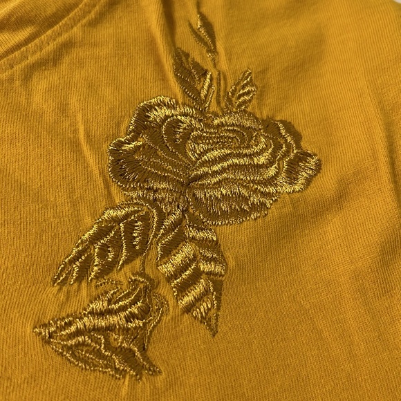 Yellow embroidered crop top - Picture 4 of 4